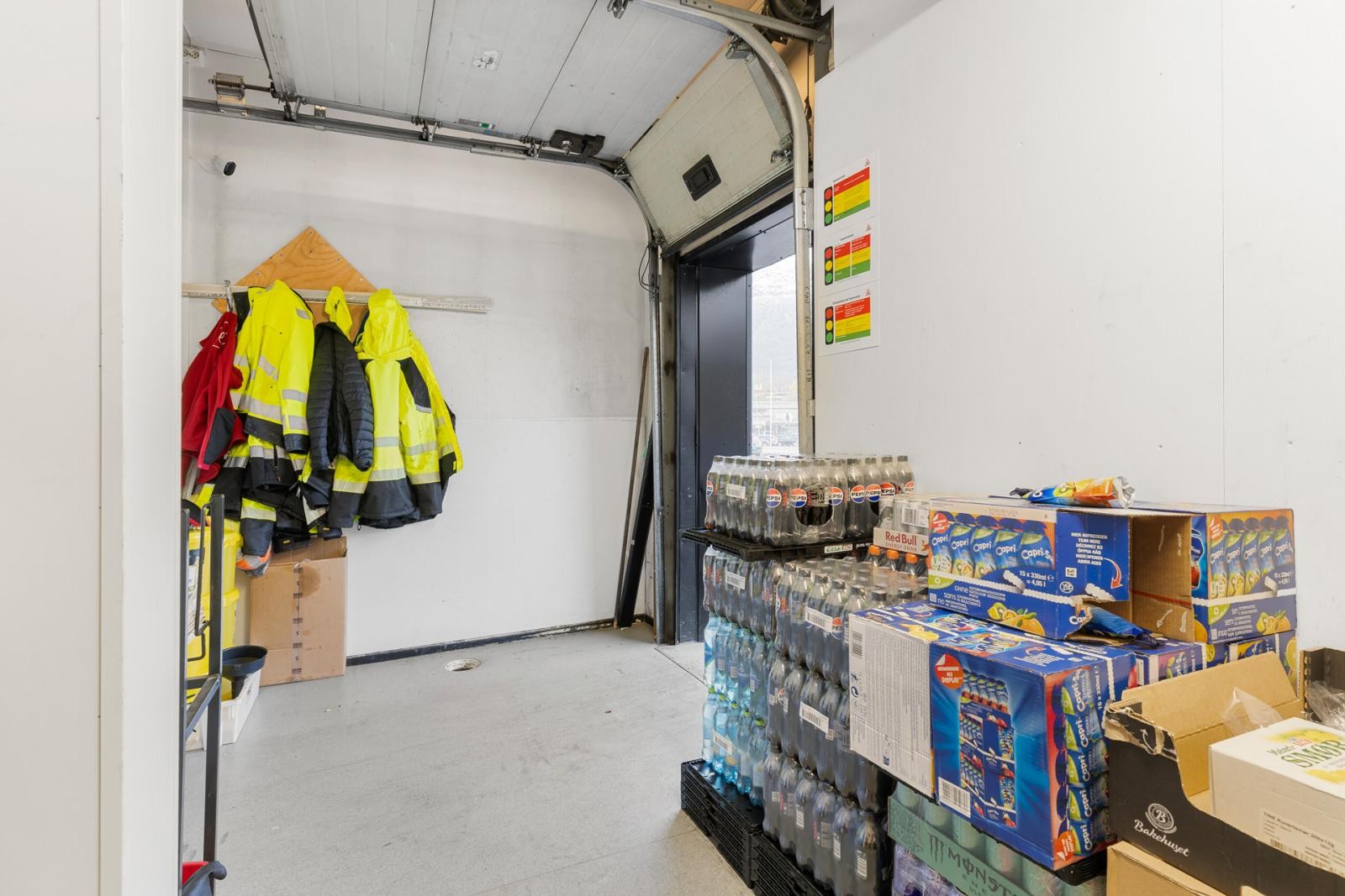 Varemottak. Galleribilde