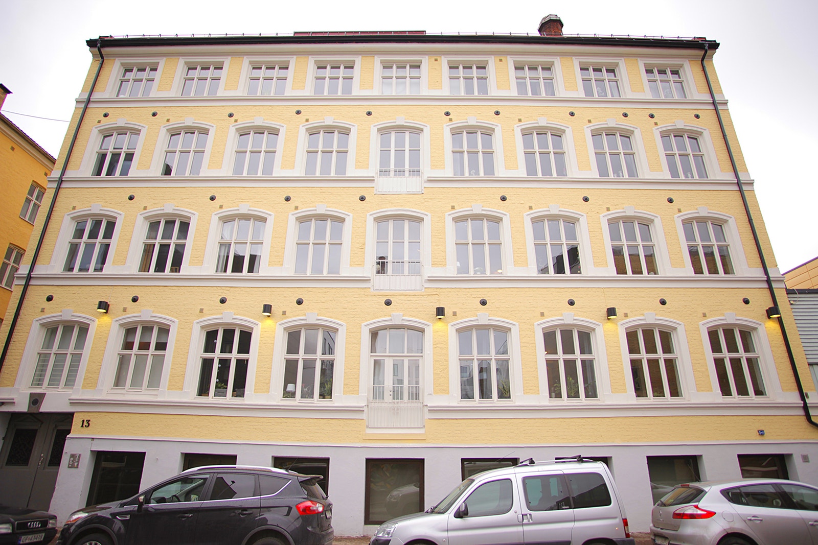 Fasaden til gården Galleribilde