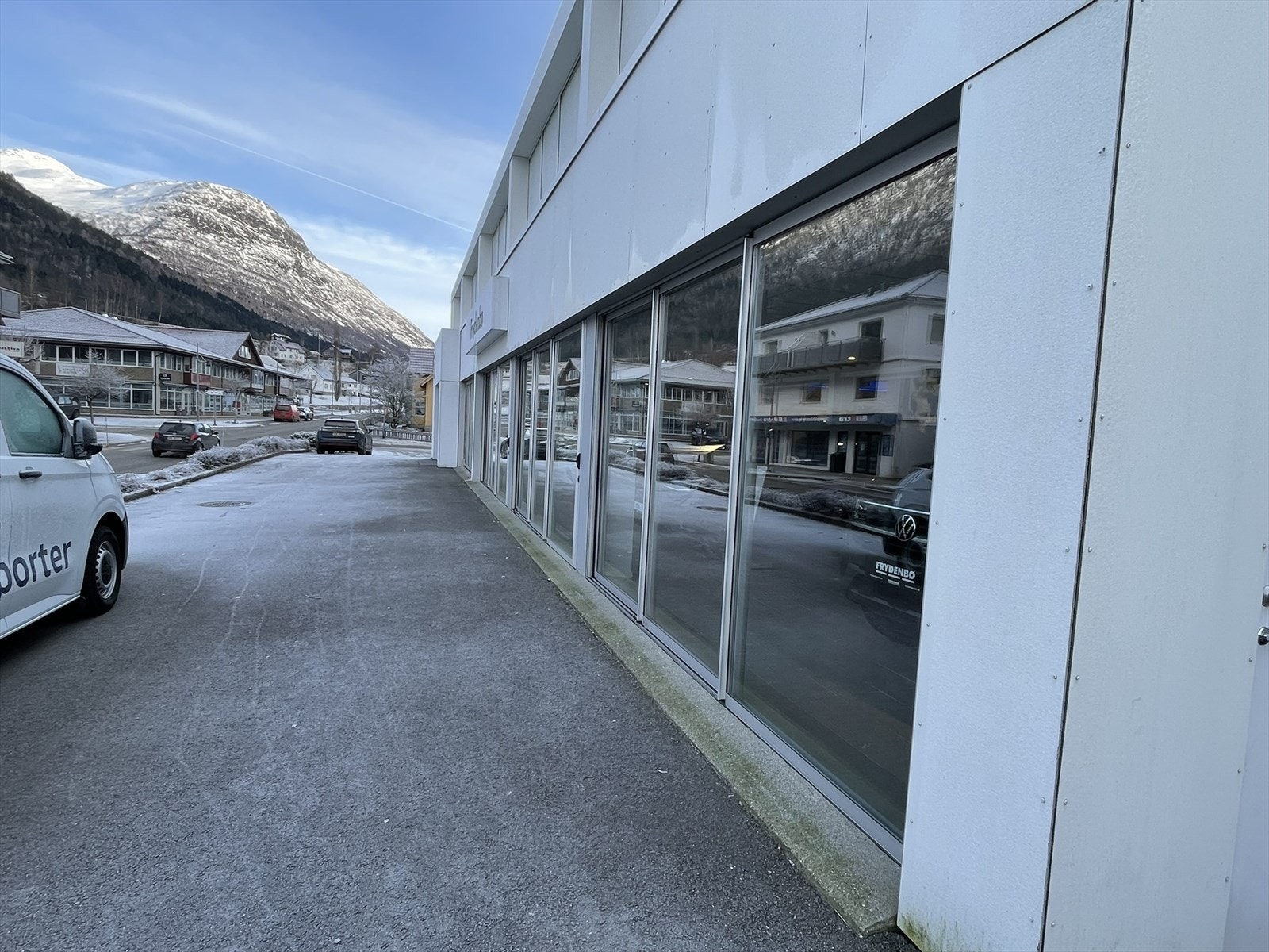 IMG_9390.JPEG Galleribilde