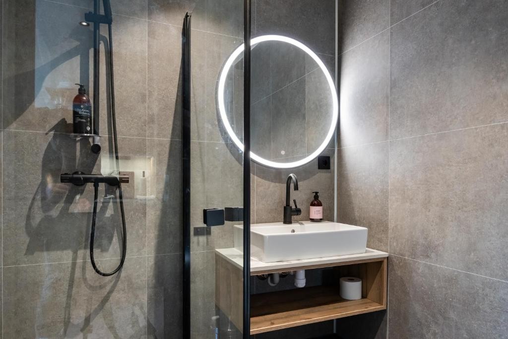 605992611.jpg Galleribilde