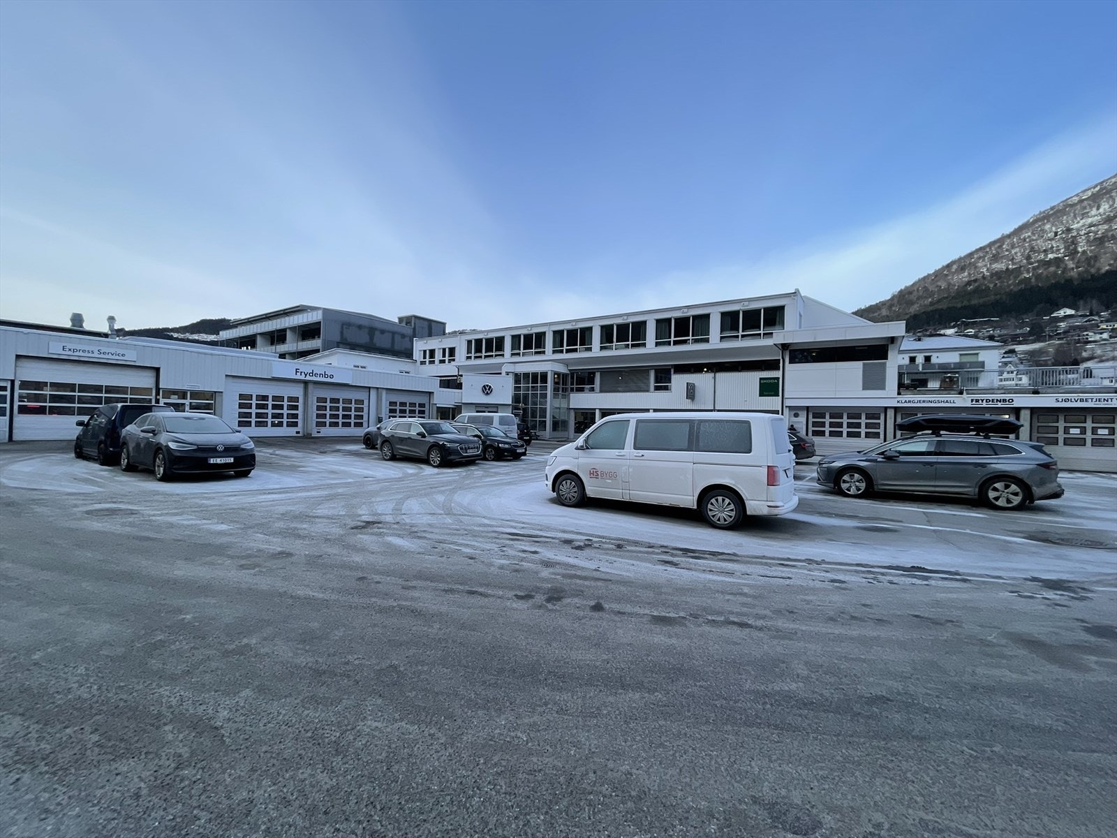 IMG_9396.JPEG Galleribilde