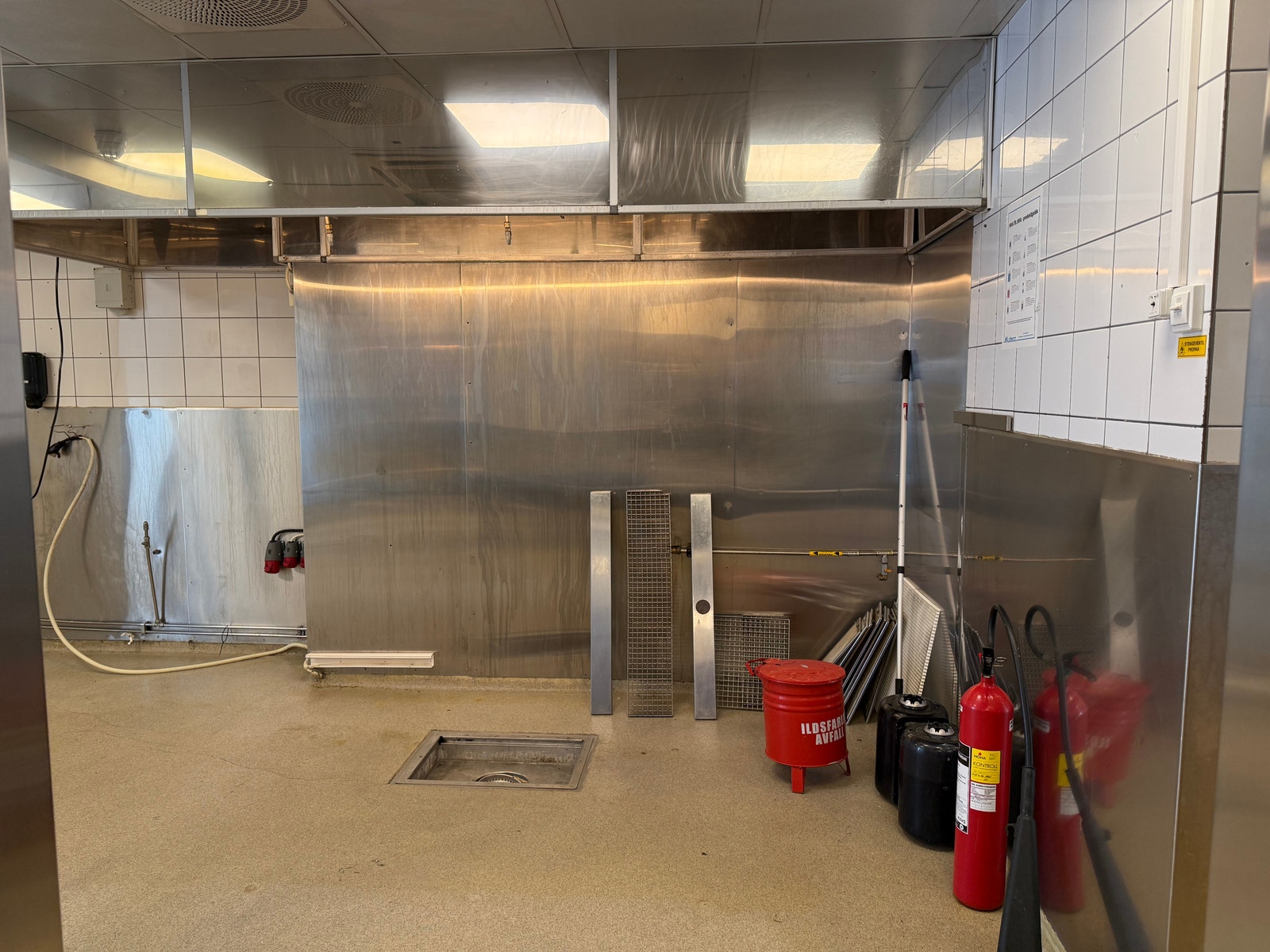 Inn til grovkjøkkenet. Galleribilde