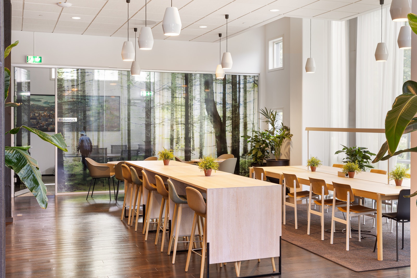 1 etasje - Gode soner for flerbruk i tilnytning personalrestaurant Galleribilde