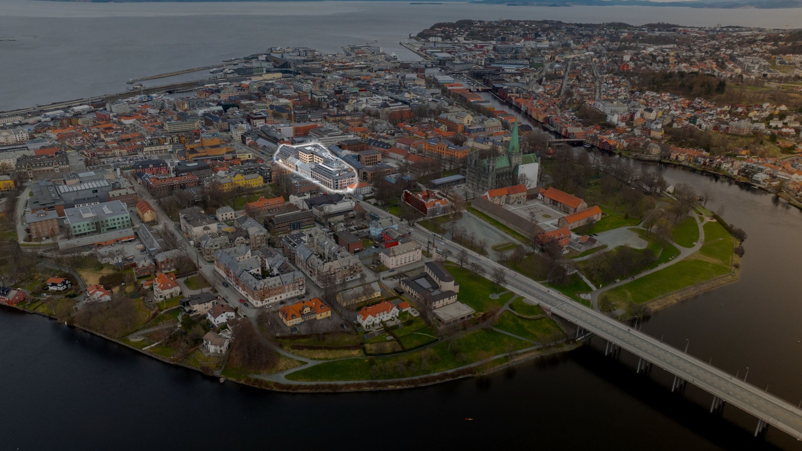 Prinsens gate 1 er sentralt plassert med enkel adkomst og nærhet til viktige knutepunkt i byen. Galleribilde