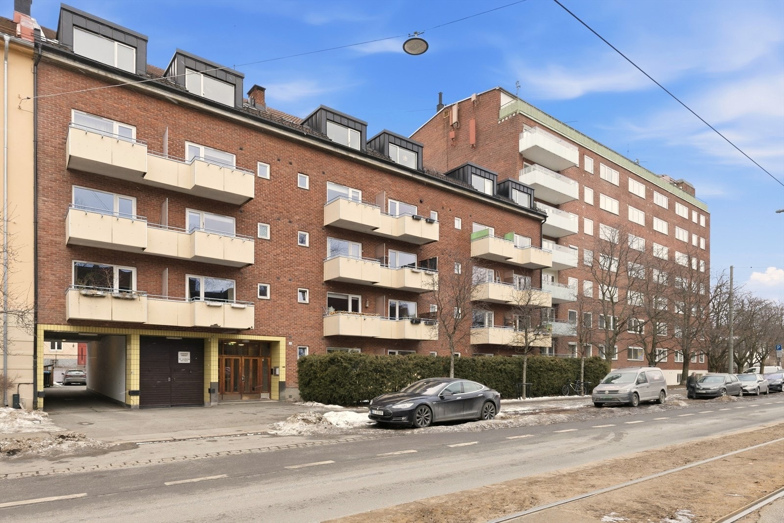 ADAMSTUEN - Garasjeseksjon -BTA ca. 678 kvm - Div. lager/bod arealer og toalett. Galleribilde