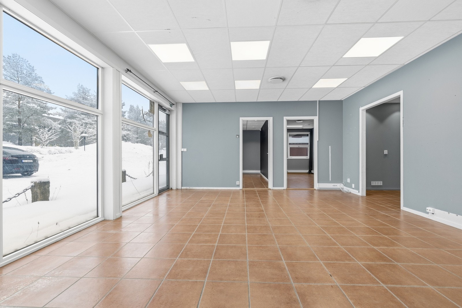 Lokalene har også egen inngang Galleribilde