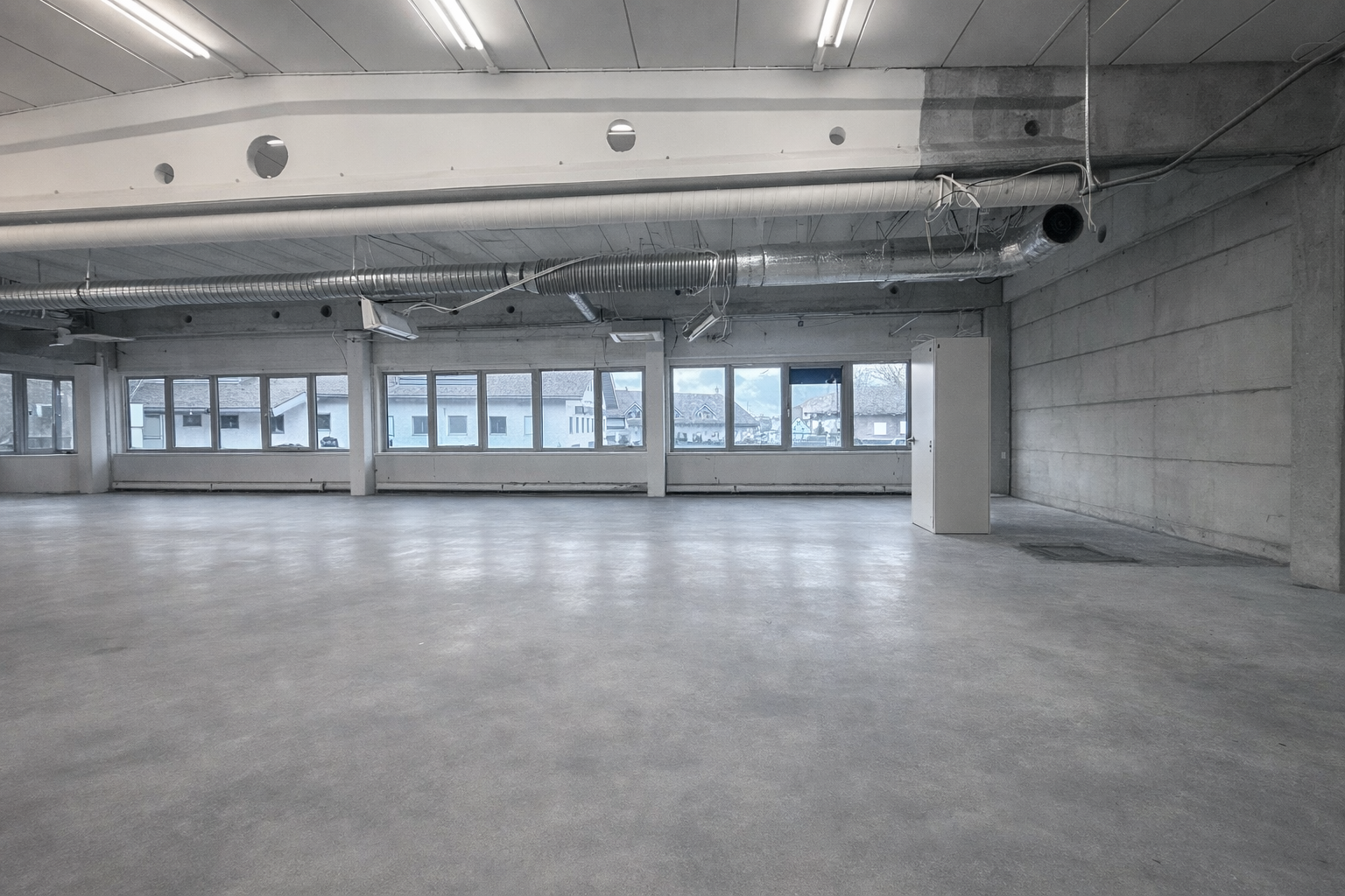 Rålokale klar for tilpasning til ny leietaker
Gode lysforhold og god takhøyde
NB! Bildet er digitalt redigert, noe avvik fra faktisk forhold Galleribilde