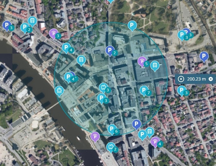 Innenfor 200m når du hele sentrum - byens torg - bussterminal - fergeholdeplass - byens kjøpesenter - kommunalt p-hus mm Galleribilde