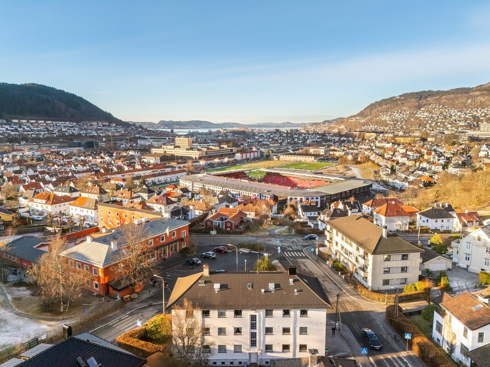 Næringslokalet har en attraktiv og sentral beliggenhet midt i Fridalen. Galleribilde