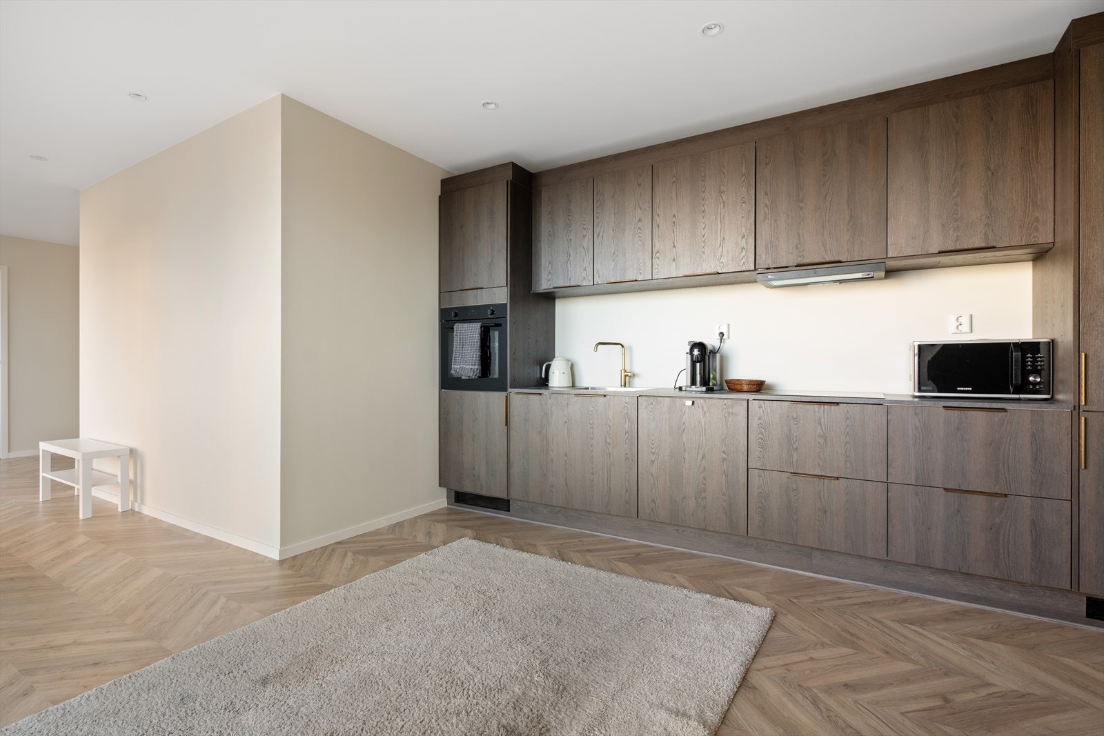 Lokalet går over 2 plan og er nylig totalrenovert. Galleribilde