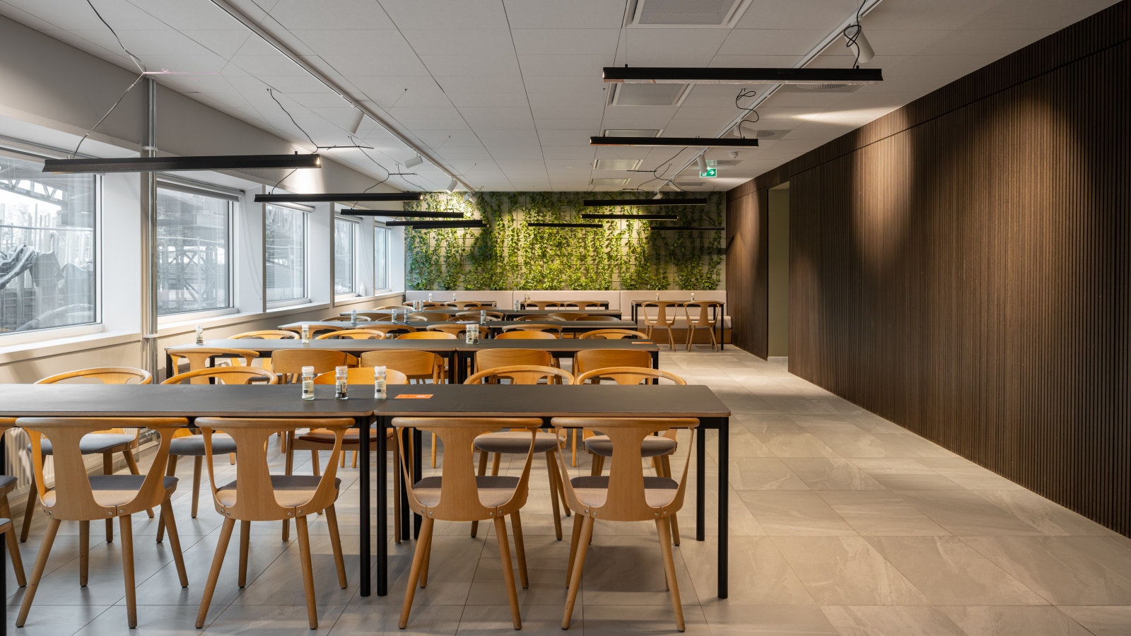 Byggets bedriftsrestaurant Galleribilde