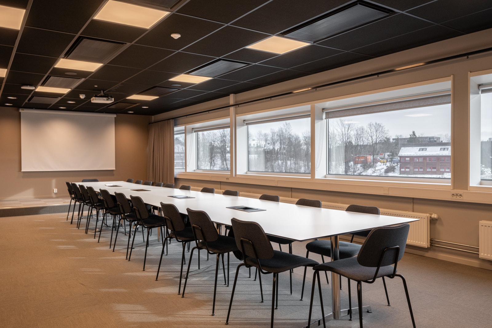 Felles styremøterom til byggets leietakere Galleribilde