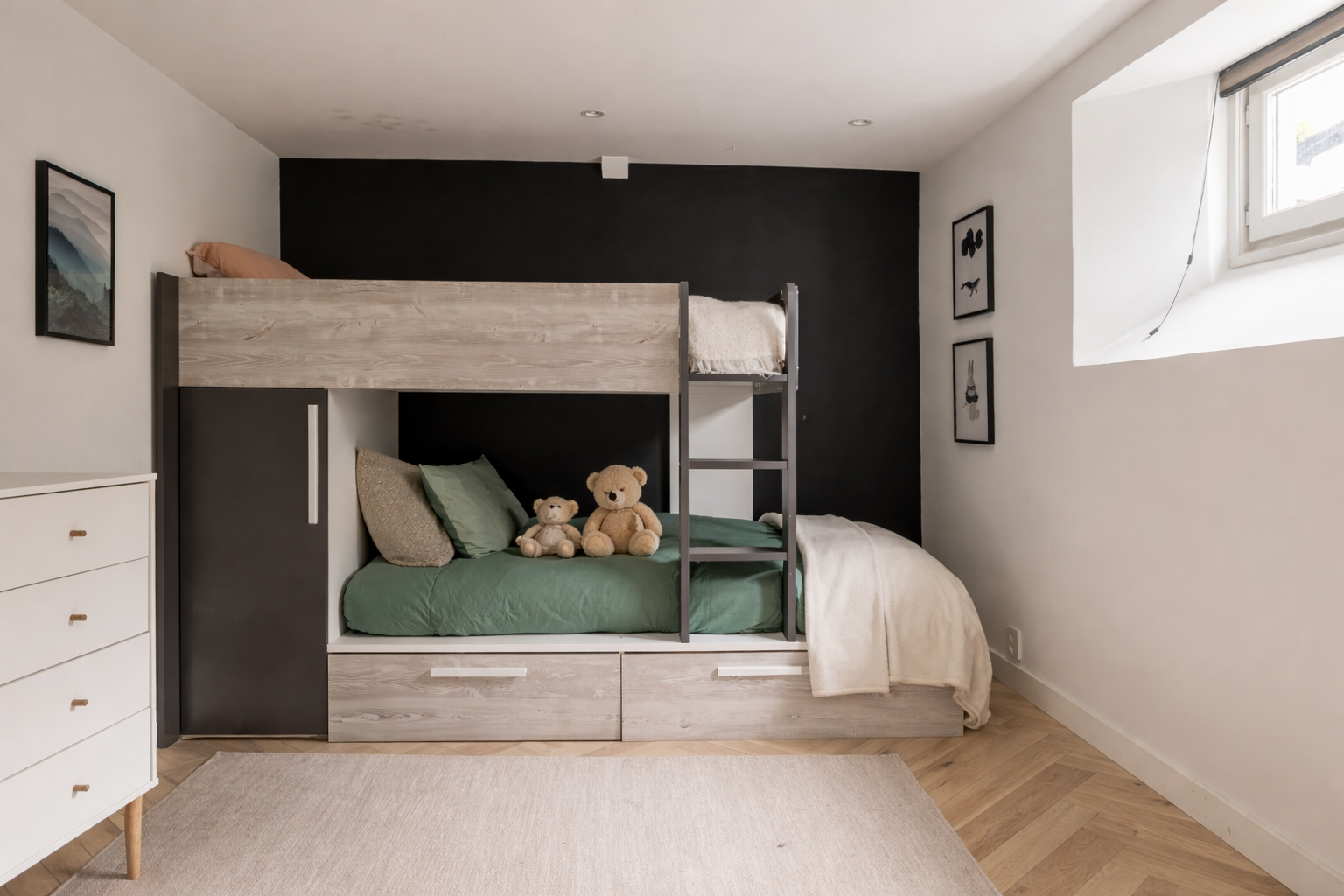 Det andre rommet blir i dag benyttet som barnerom Galleribilde