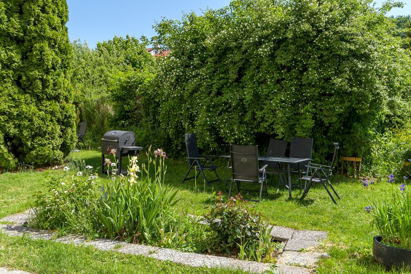 Her kan man nyte lange og varme sommerdager Galleribilde