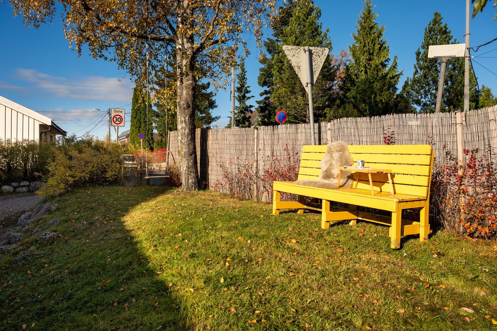 Uteområdet er pent opparbeidet og vedlikeholdes i fellesskap. Galleribilde