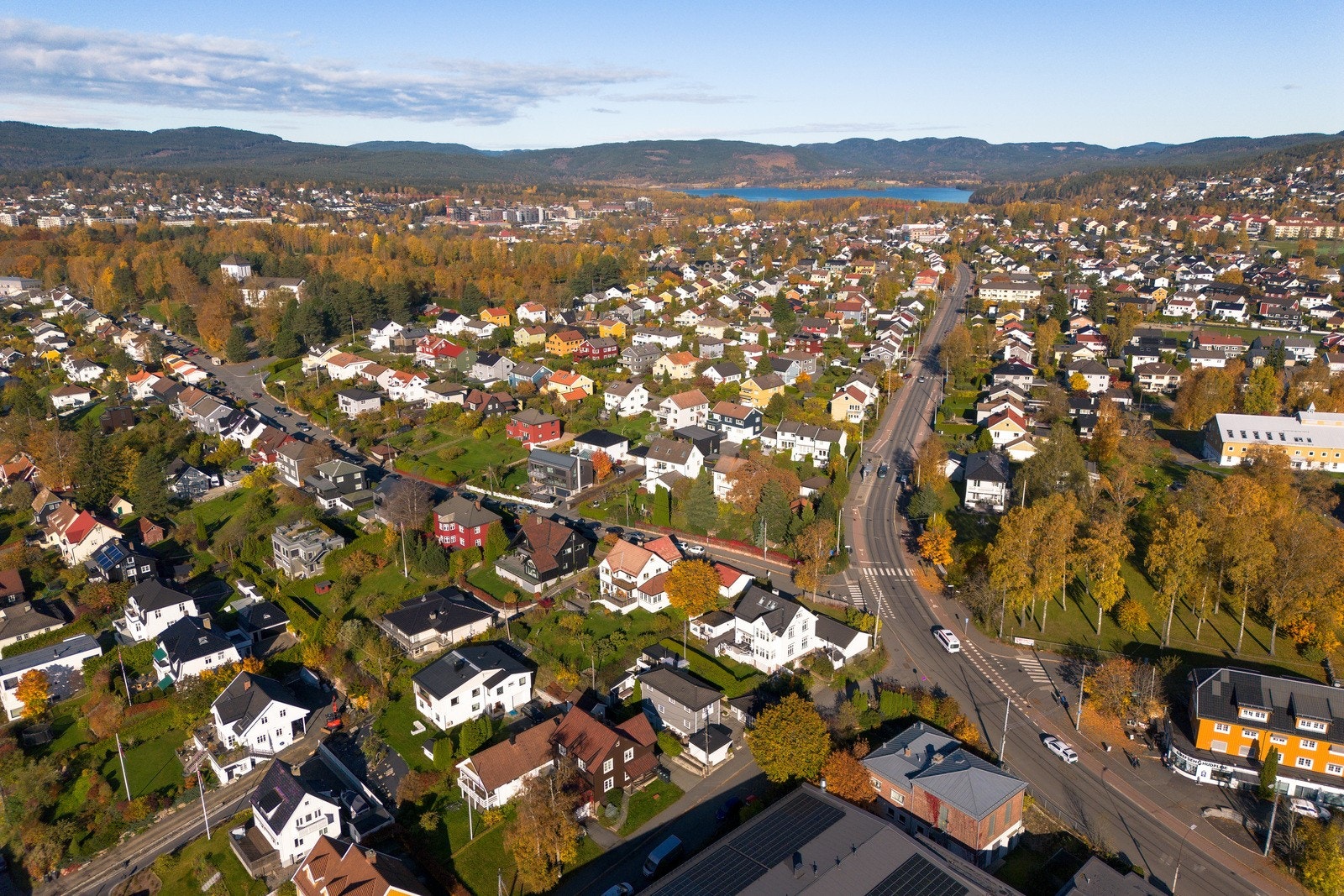 Området har et godt utbygd kollektivtilbud med kort vei til både trikk og buss. Galleribilde