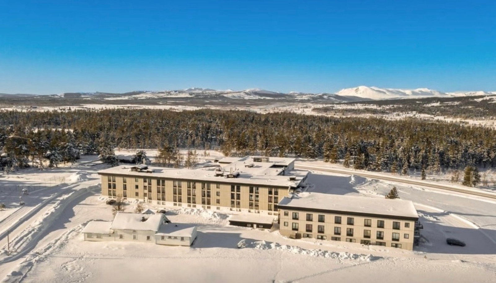 Her har du nærhet til flott natur året rundt, og muligheter for aktiviteter som sykling, fisking, langrenn, alpint og flotte fotturer på topper og stier. Galleribilde