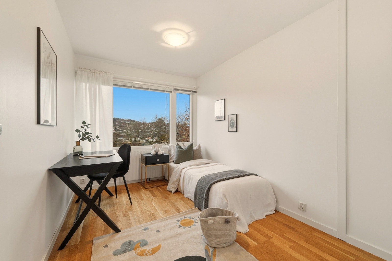 Bildet viser soverommet med areal på 8.8 m² Galleribilde