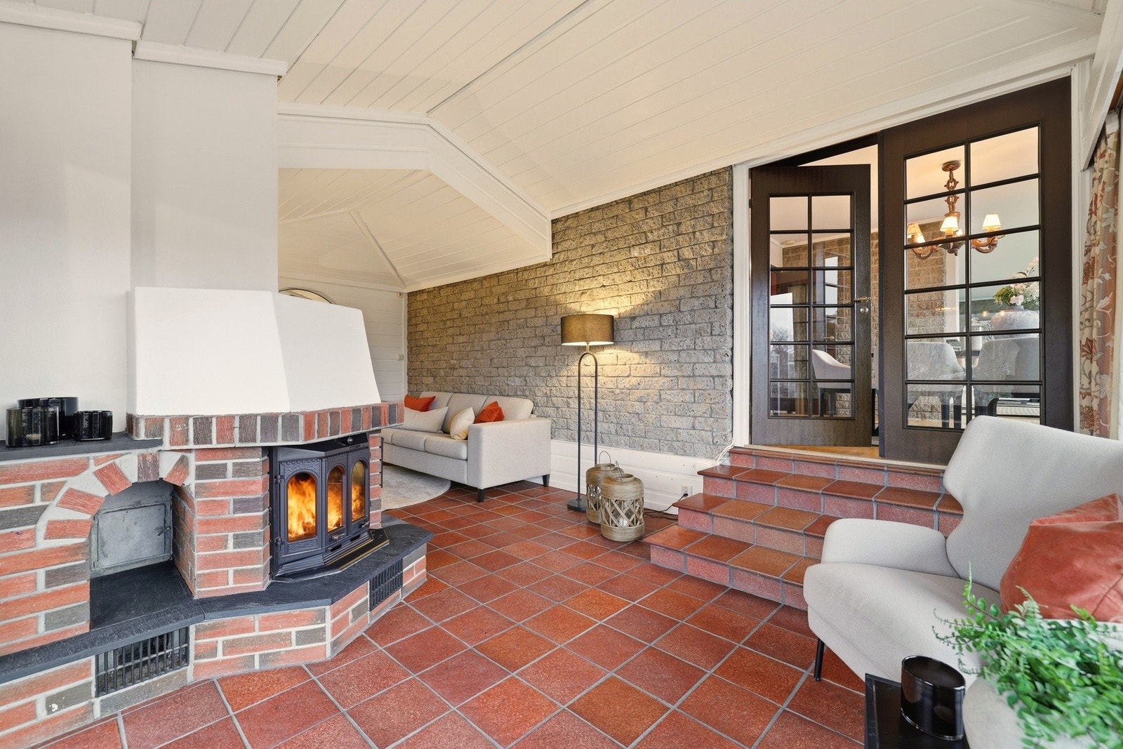 Rustikk og romslig peisestue på 22 m² Galleribilde