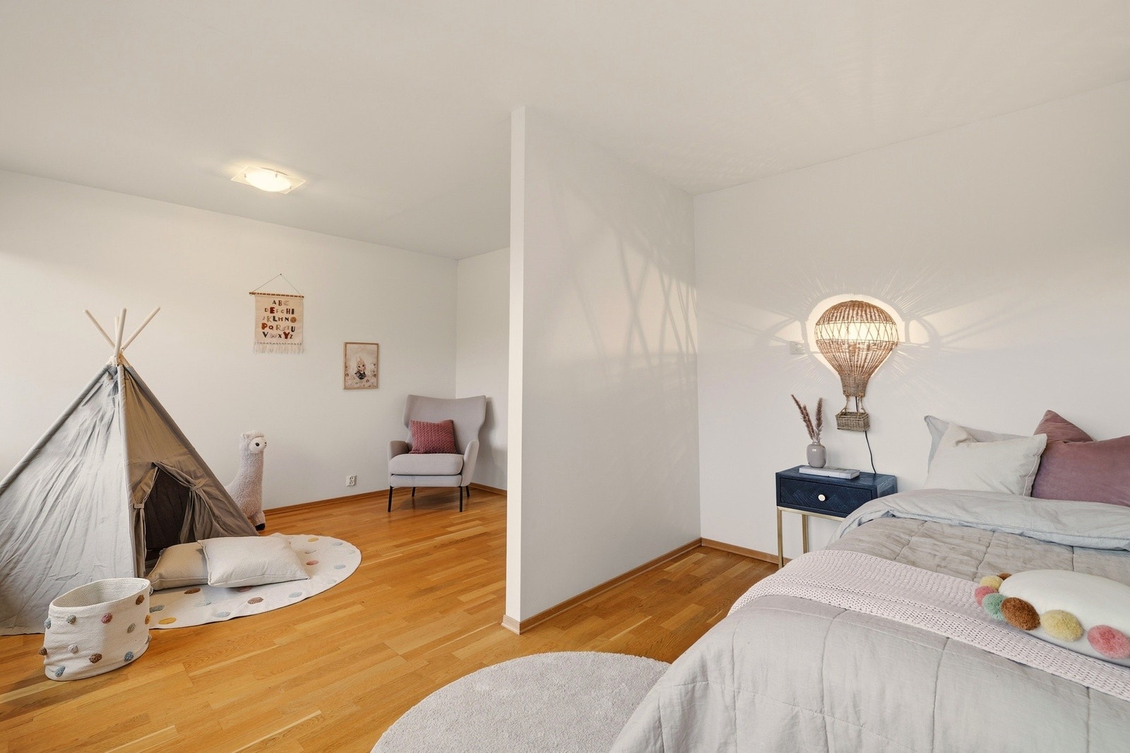 Det er mulig å tilbakeføre dagens løsningen til sin opprinnelse, slik at huset har totalt fire soverom Galleribilde