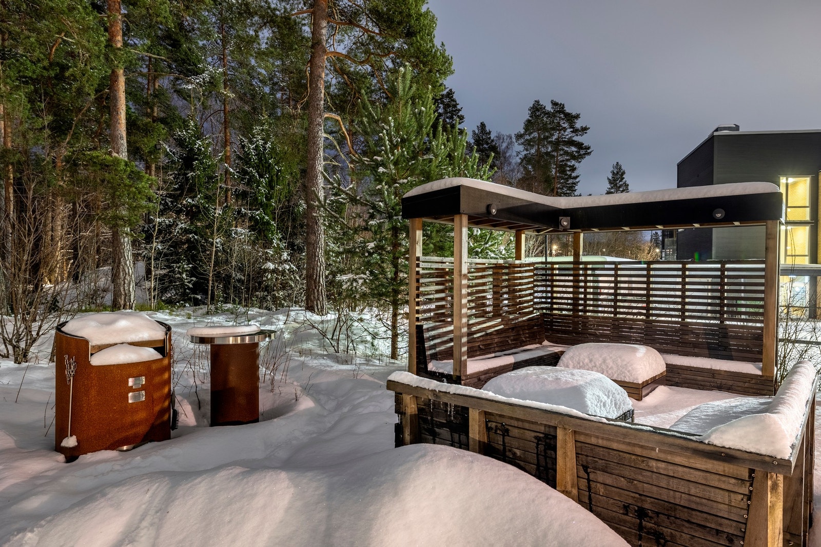 Borettslaget har et pent opparbeidet fellesområde. Galleribilde