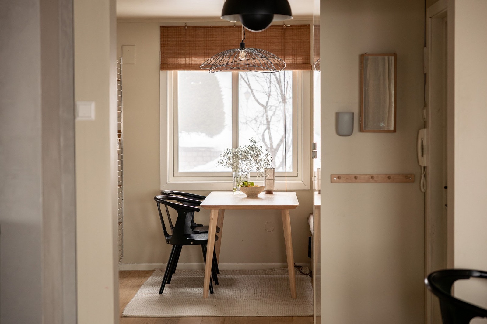 Fin plass til spisebord, også på kjøkkenet. Galleribilde