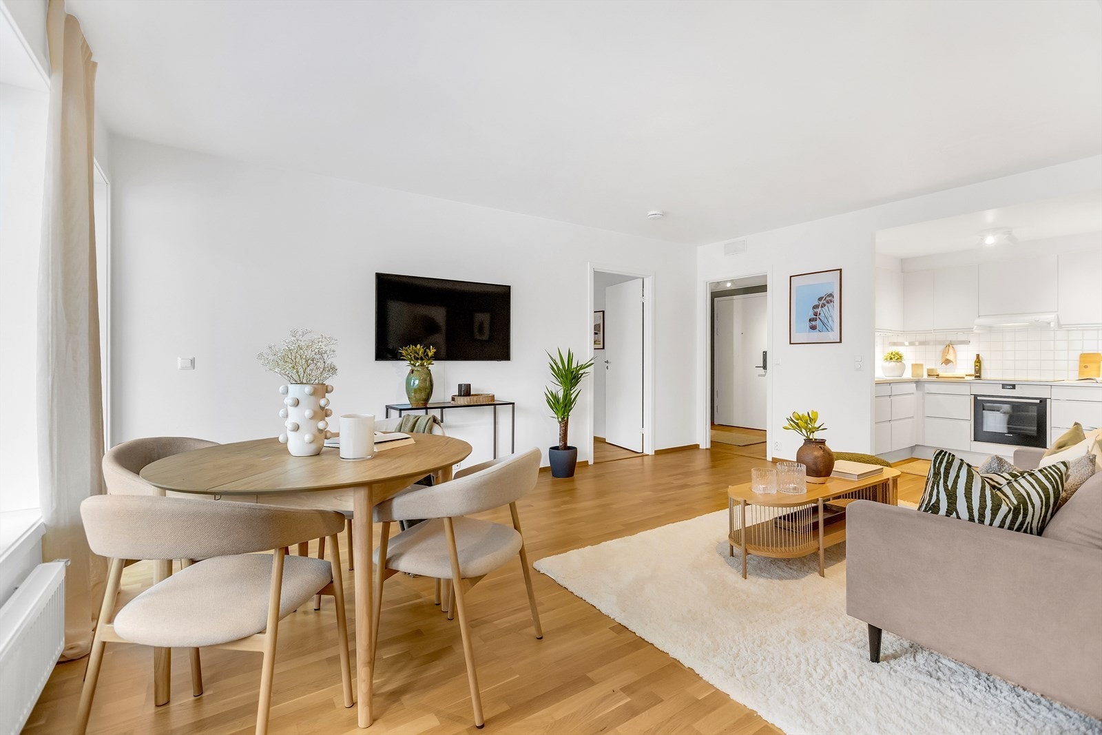 Her er det god plass til hyggelige sammenkomster og hverdagsliv. Galleribilde