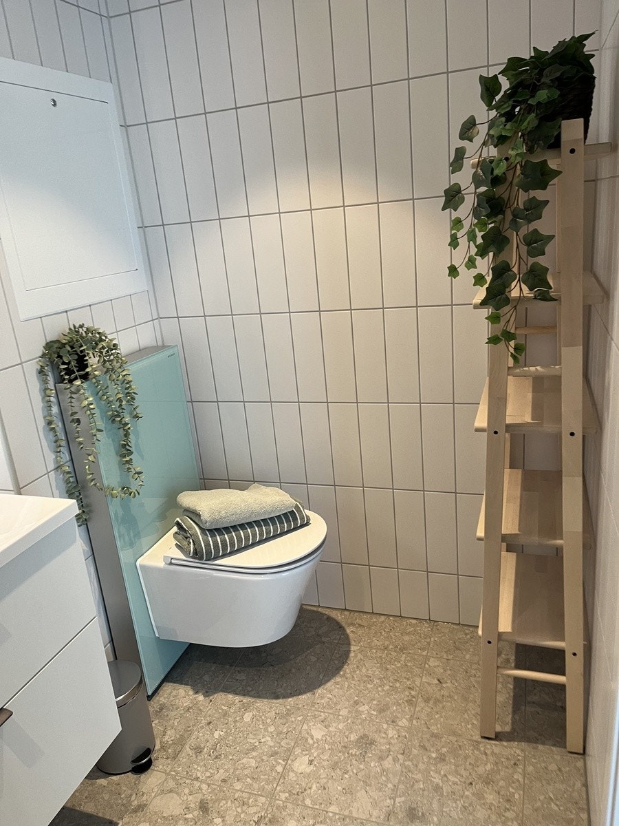 Hylle på bad Galleribilde