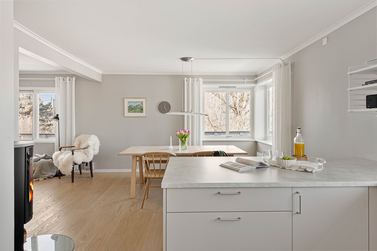 Godt med skap- og benkeplass Galleribilde