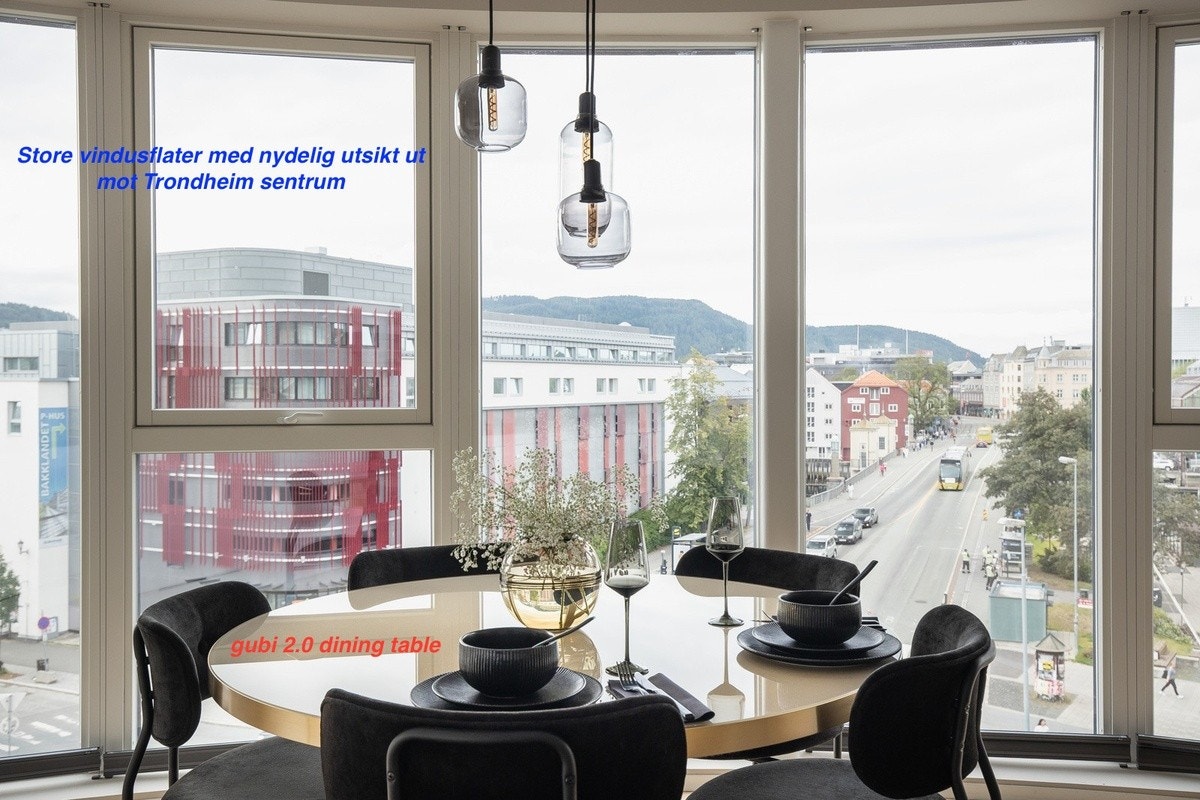 Utsikt mot Trondheim sentrum Galleribilde