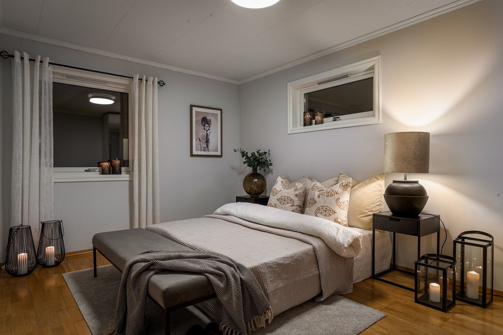 Soverom 1 med gulvvarme og garderobeskap Galleribilde