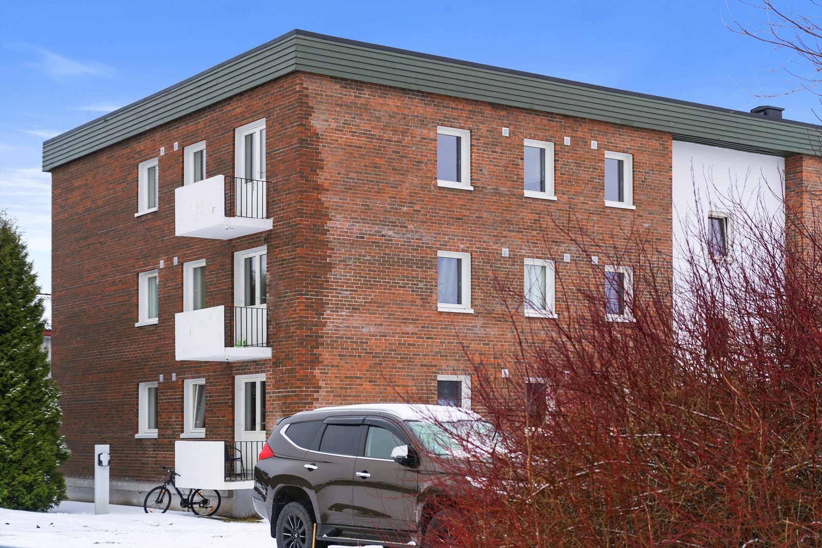 Leiligheten ligger fint til i 3. etasje med en god planløsning og balkong med gode solforhold Galleribilde