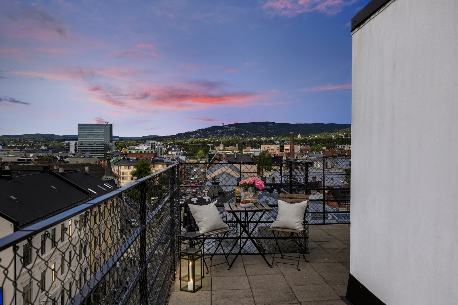 Flott felles takterrasse for borettslaget. Galleribilde