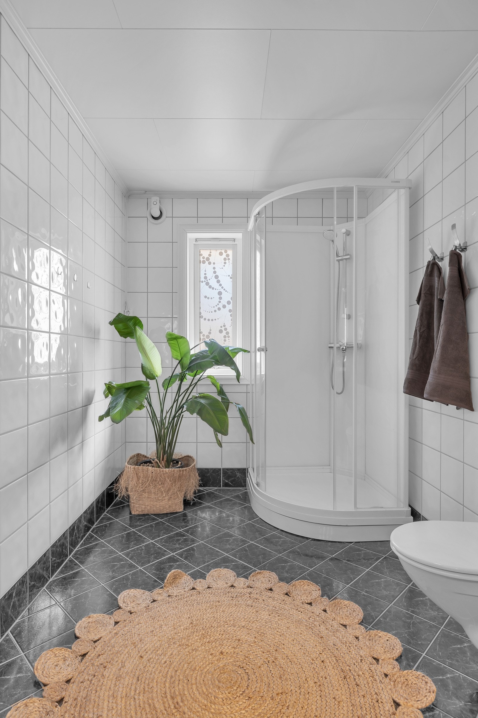 Badet er både pent og praktisk Galleribilde