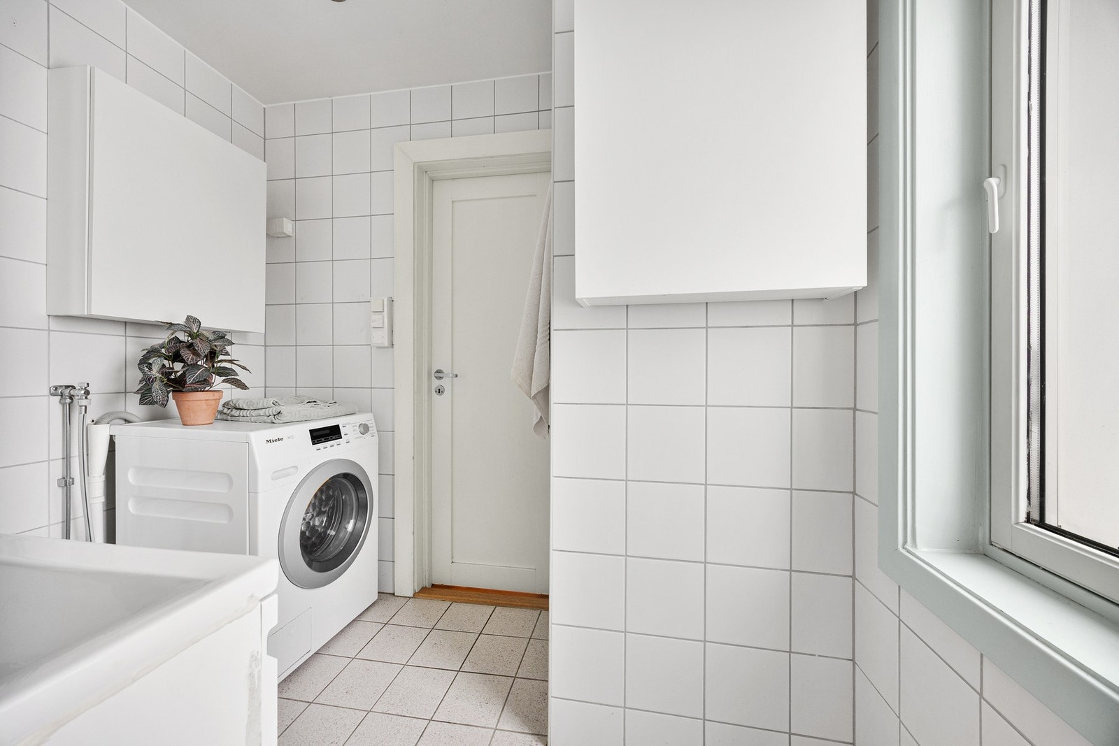 Opplegg for vaskemaskin. Galleribilde