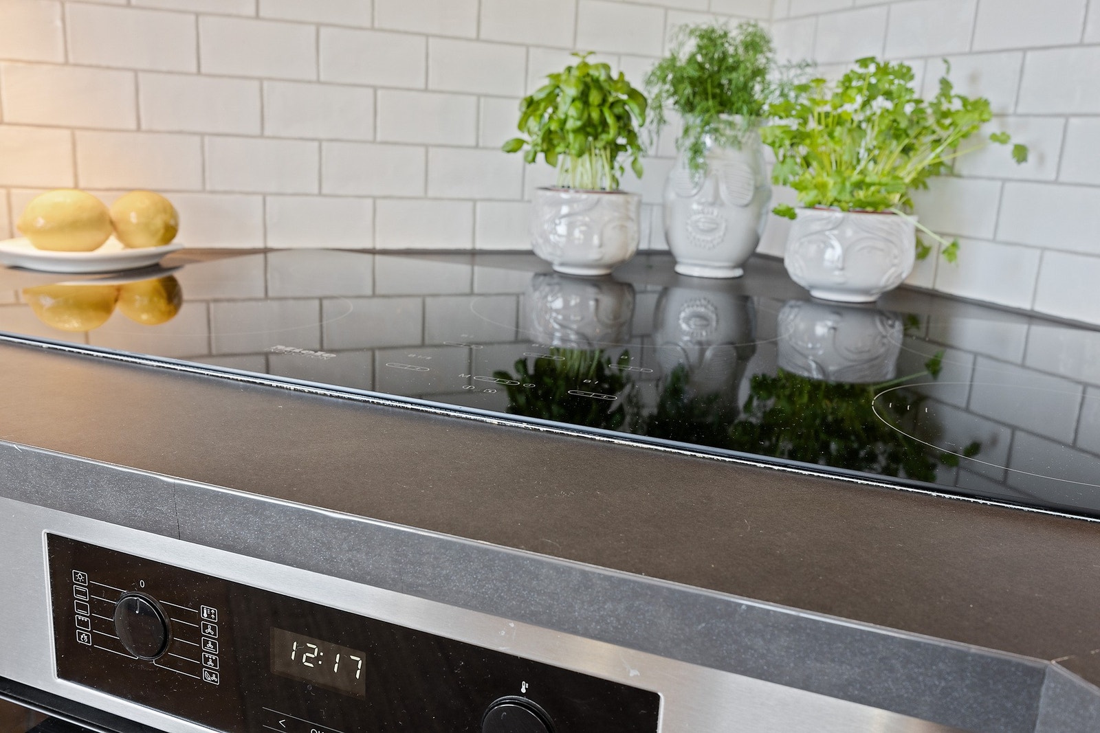 Miele platetopp og komfyr. Galleribilde