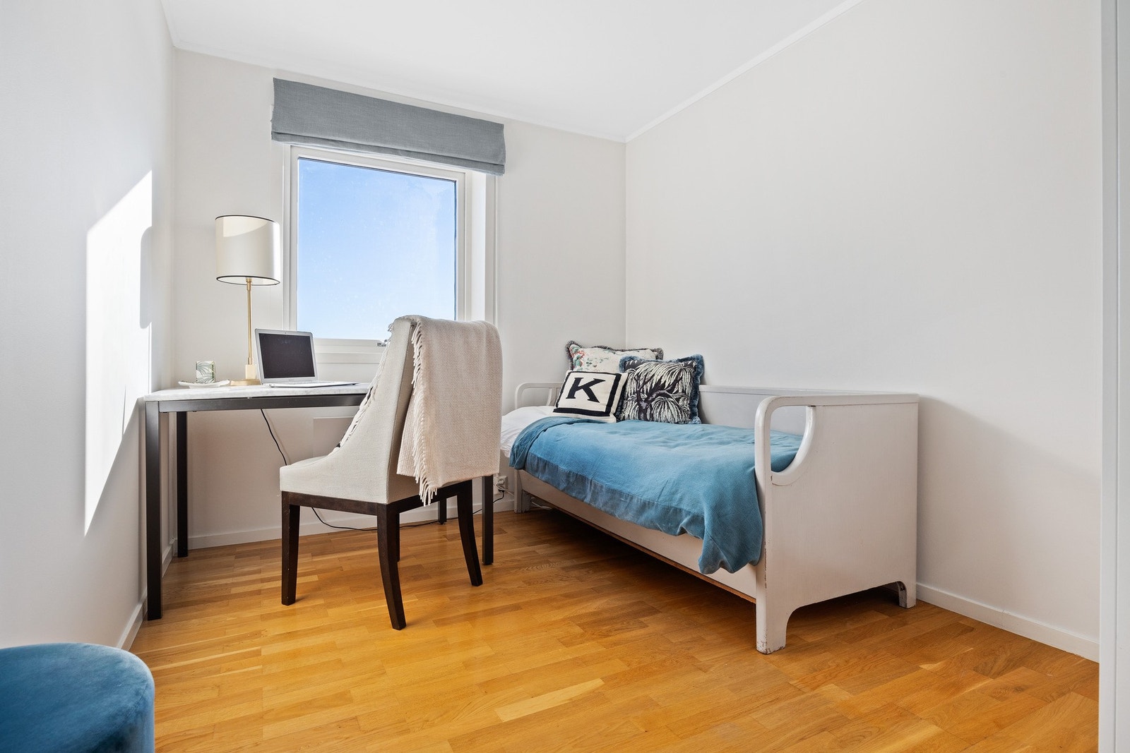 Soverommene i underetasjen er lys og hyggelige. Galleribilde