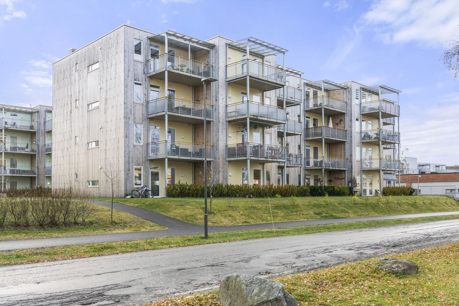 Leiligheten er tilknyttet Granlund bolig tun eierseksjonssameie. Galleribilde