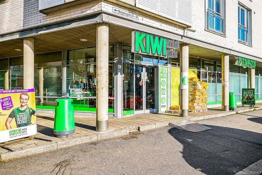 Kiwi finner du i umiddelbar nærhet til leiligheten. Galleribilde