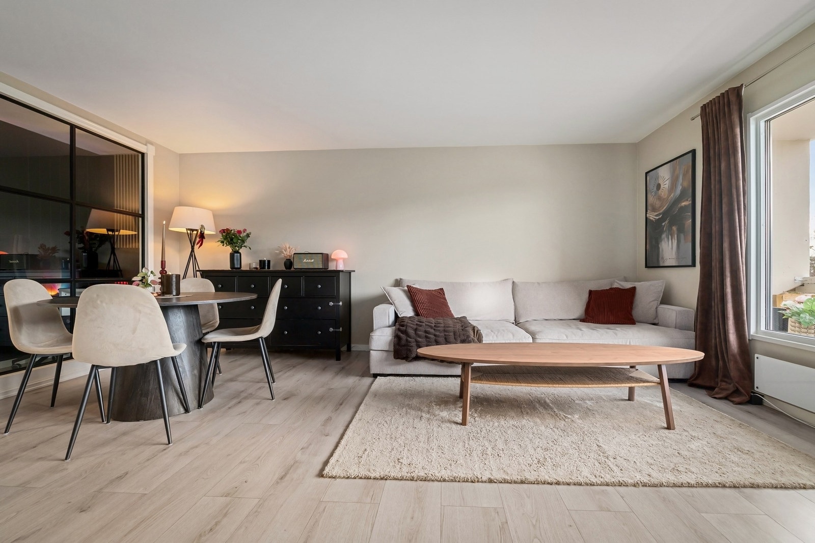 Moderne 2-roms selveierleilighet med fin beliggenhet i byggets øverste etasje Galleribilde