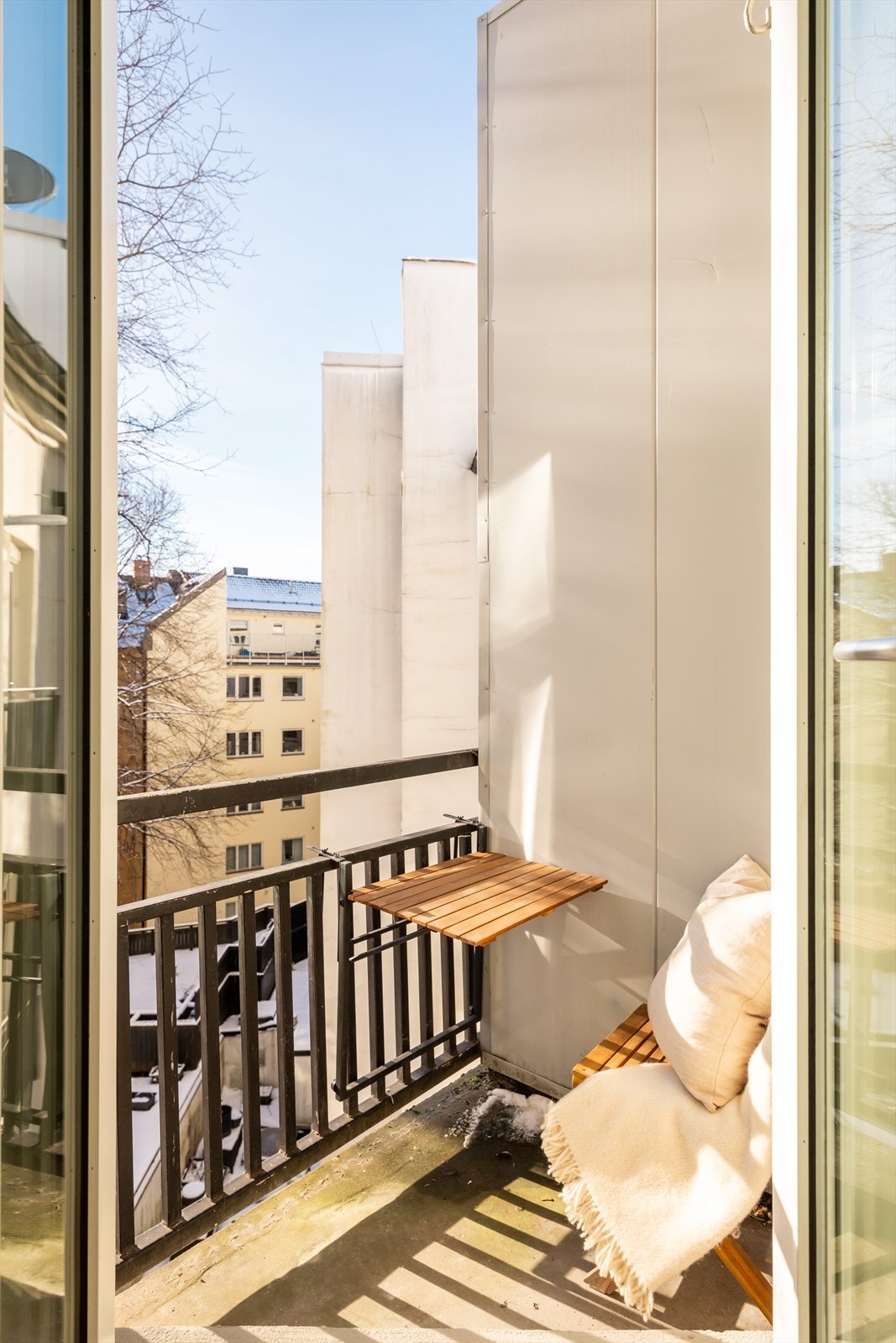 Her er det plass til to stoler hvor du kan nyte solen. Galleribilde