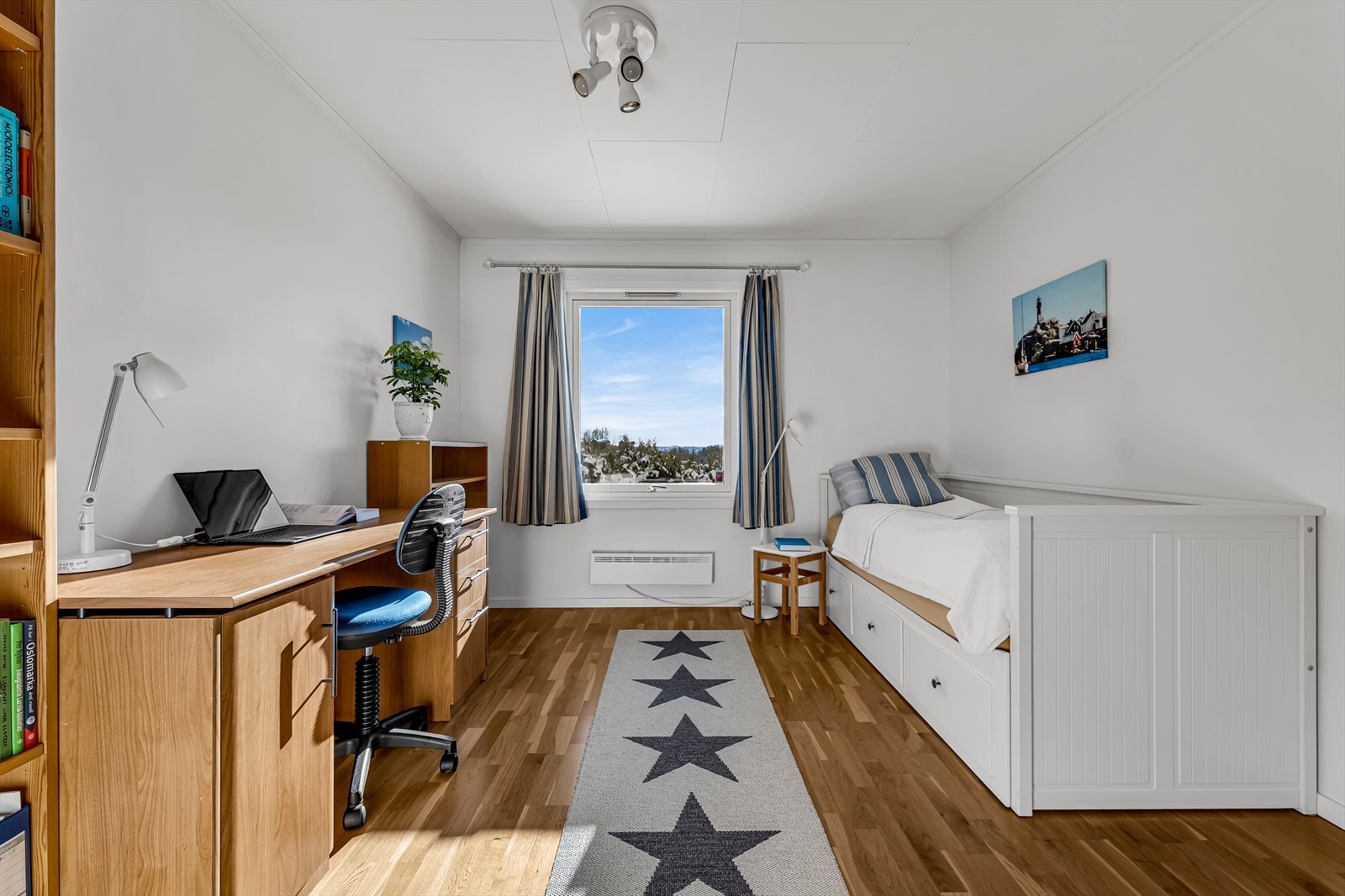 Soverom nr. 3 passer utmerket som barnerom, gjesterom eller kontor. Galleribilde