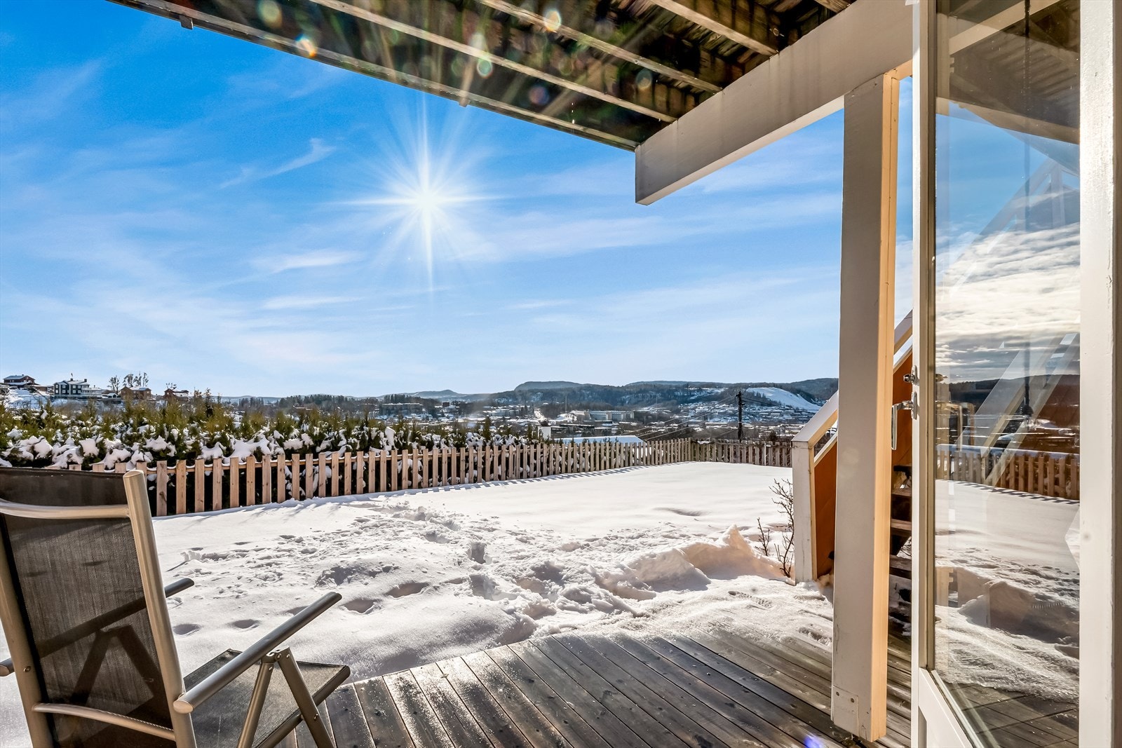 Her kan du nyte solrike sommerdager i fred og ro. Galleribilde