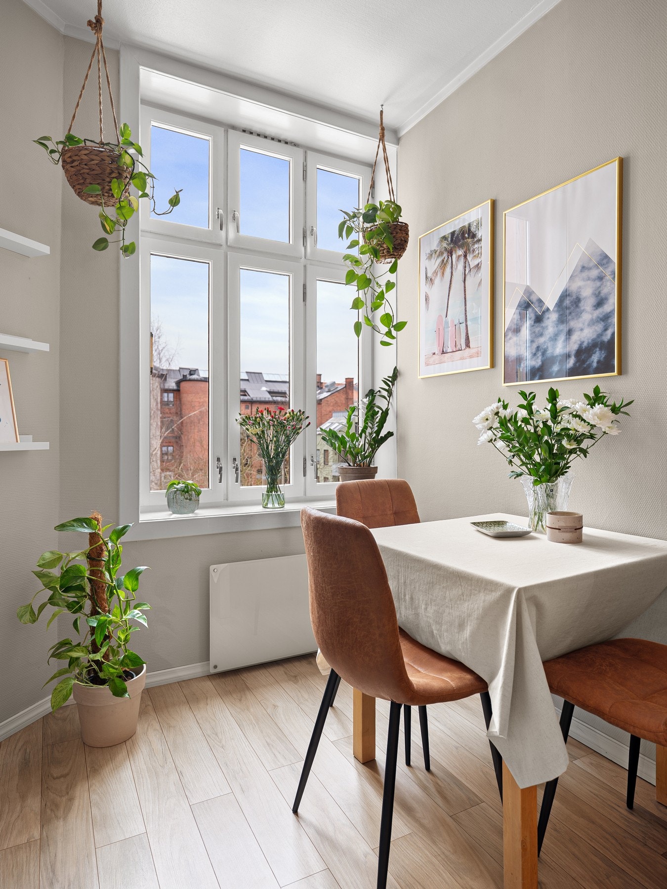 Vinduene byr på rikelig med naturlig lys, samt trivelig utsikt. Galleribilde