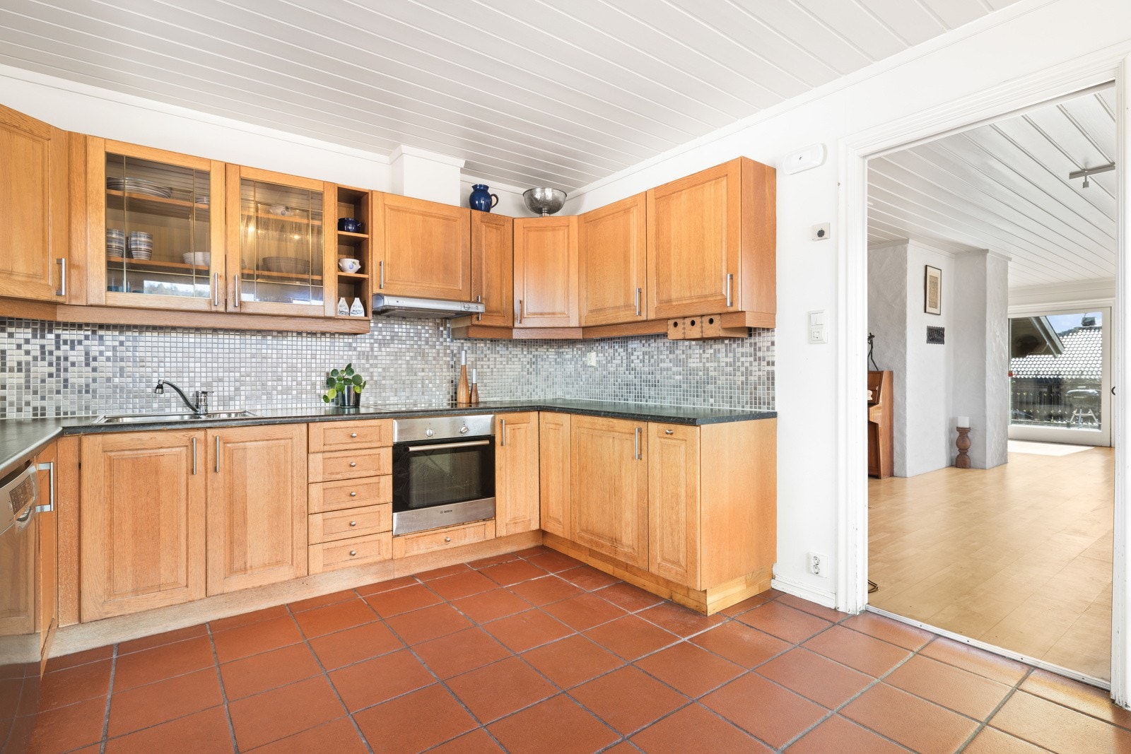 Romslig, eldre kjøkken Galleribilde