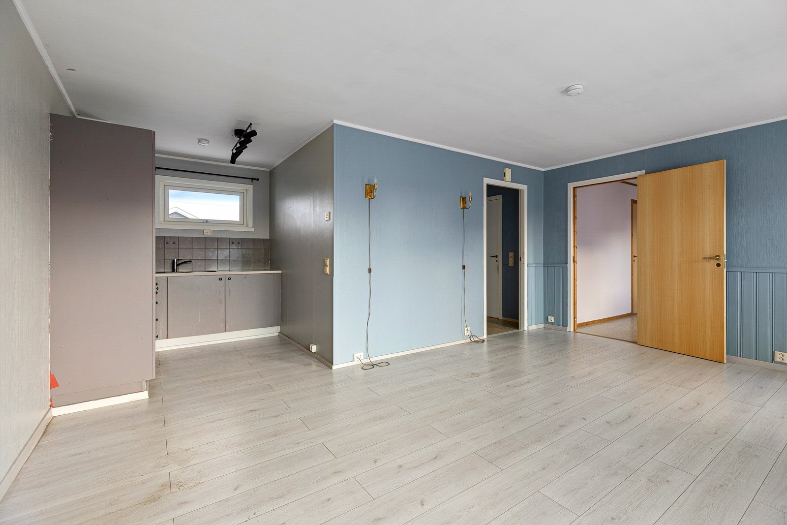 Gulvvarme på bad, gang og stue/kjøkken. Galleribilde