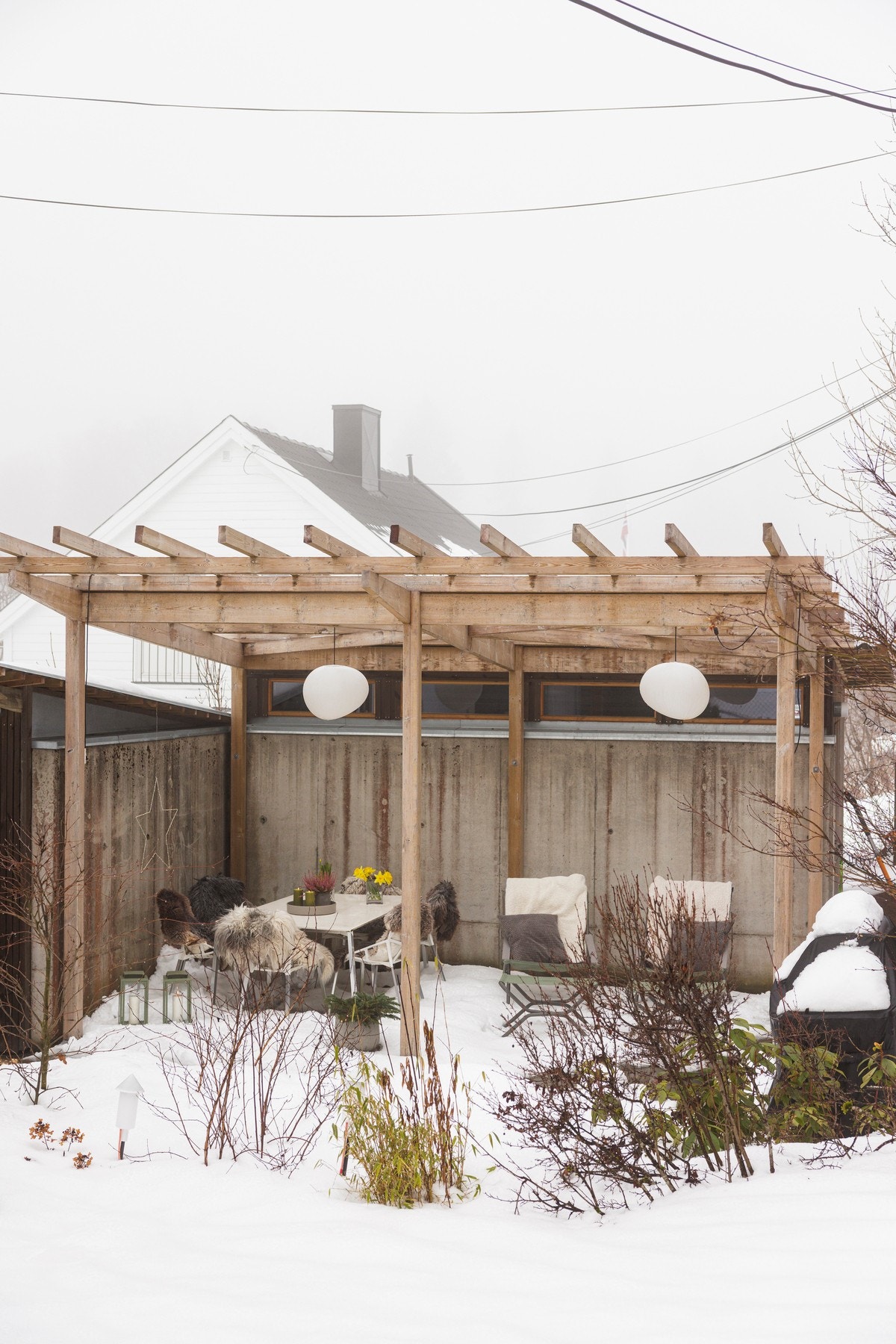 Flott skjermet pergola. Galleribilde