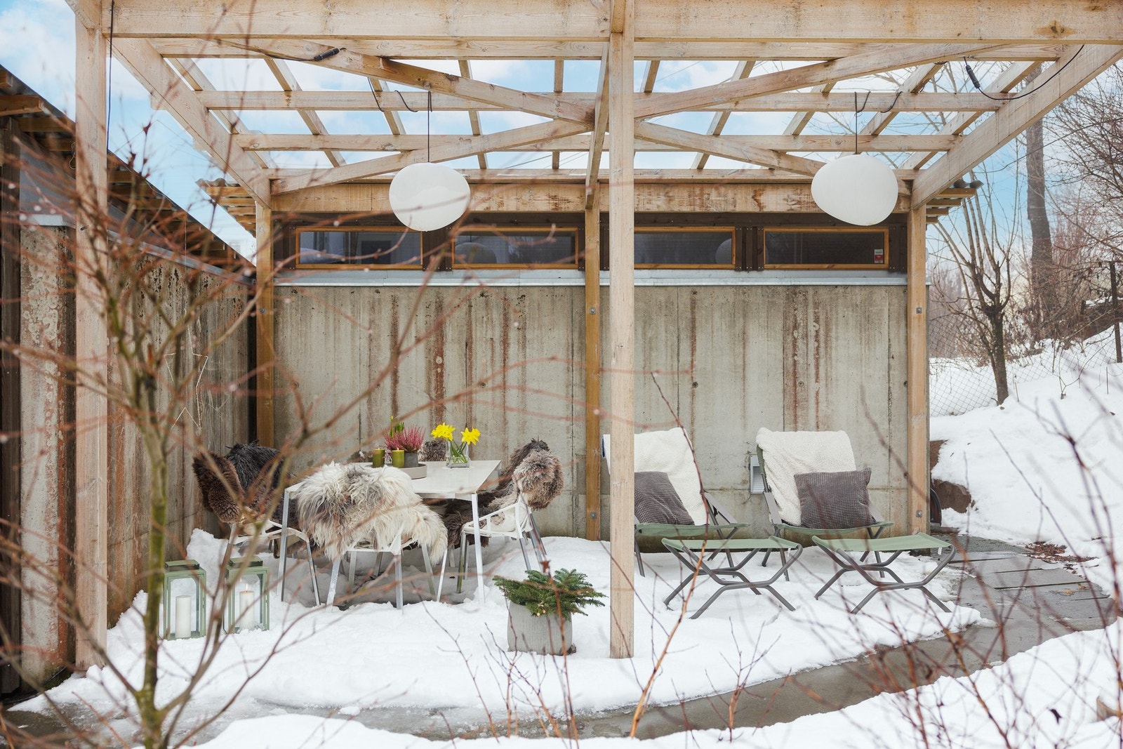 Flott skjermet pergola. Galleribilde