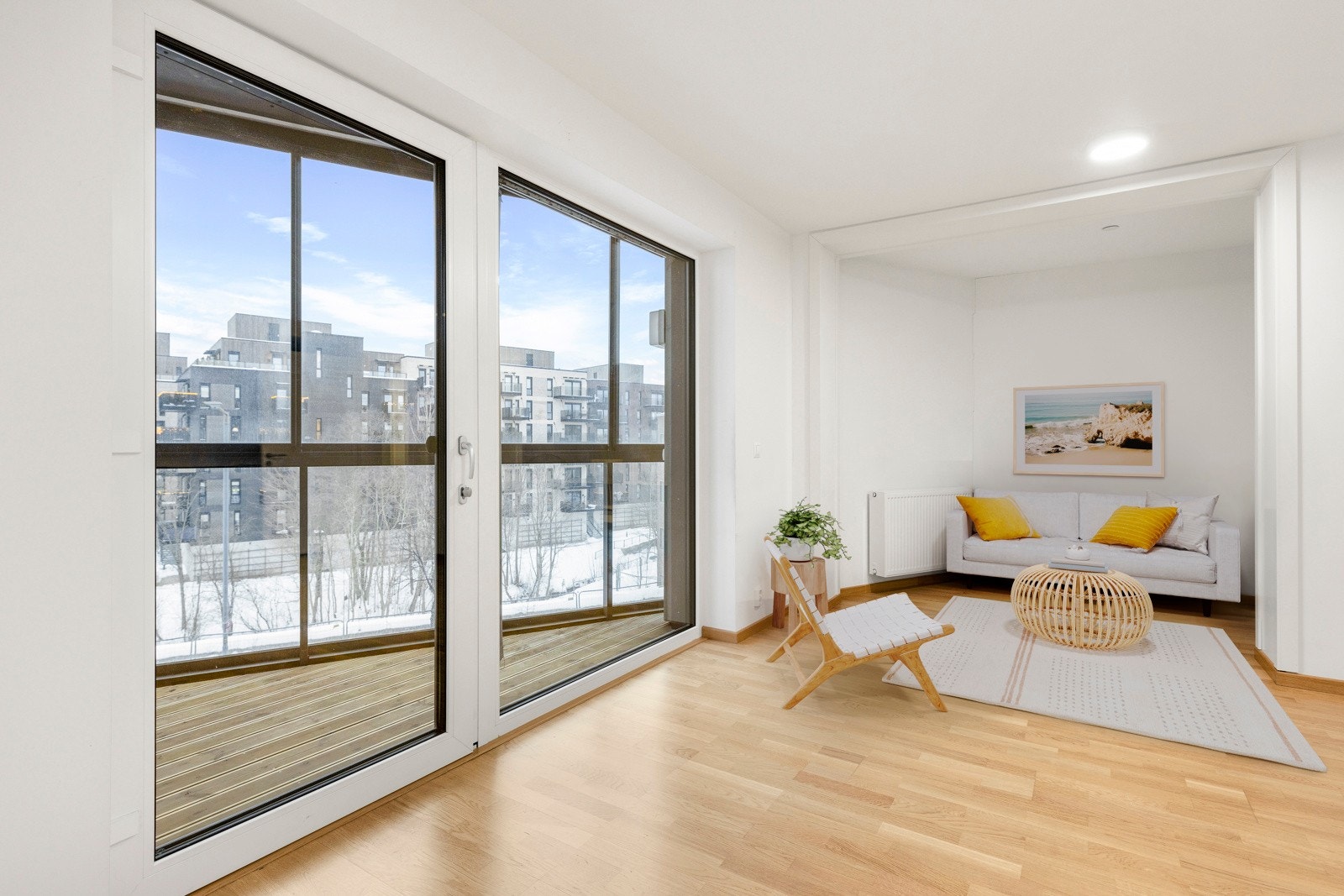 Store vindusflater slipper inn naturlig dagslys (digital styling) Galleribilde