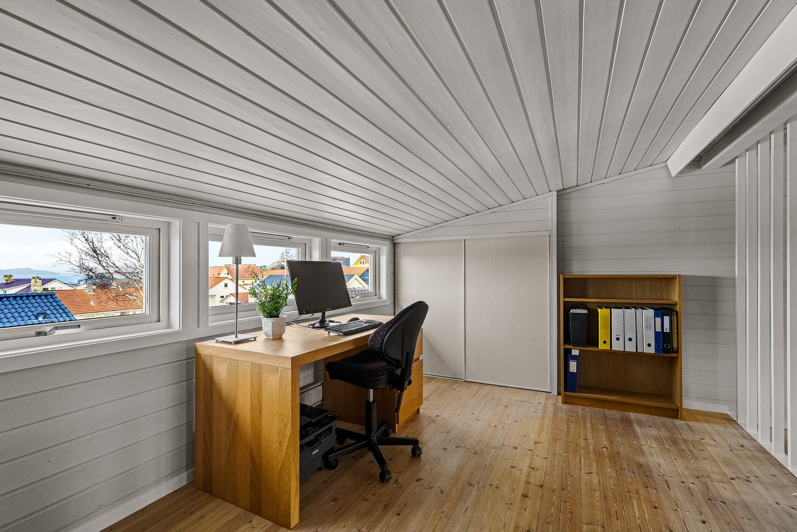 Perfekt som TV-stue, ungdomsrom eller hjemmekontor Galleribilde